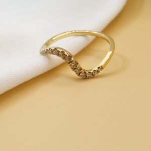 Anillo curvas con diamante