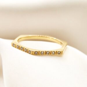 Anillo octagonal con brillante