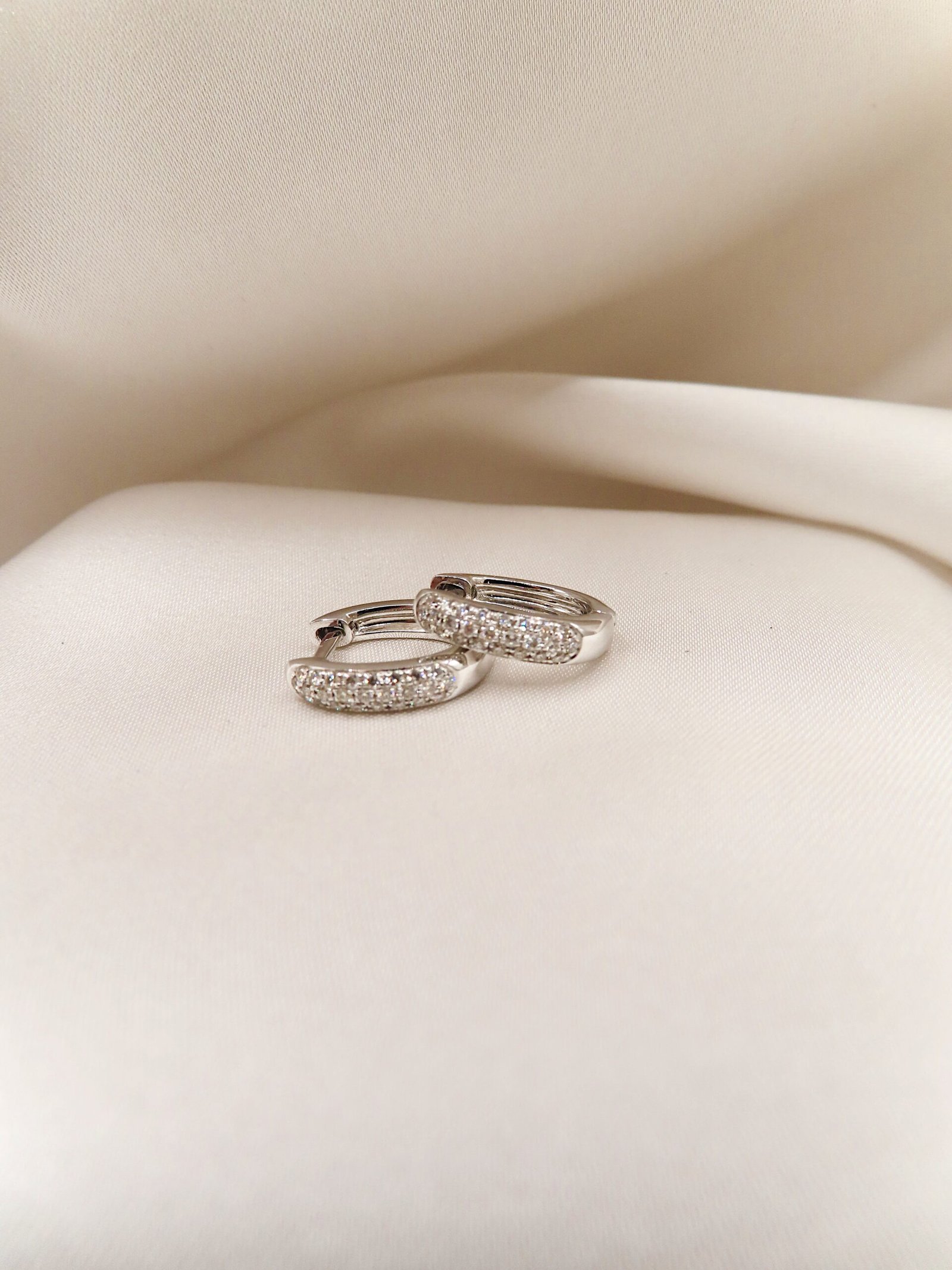 Arracada con diamante