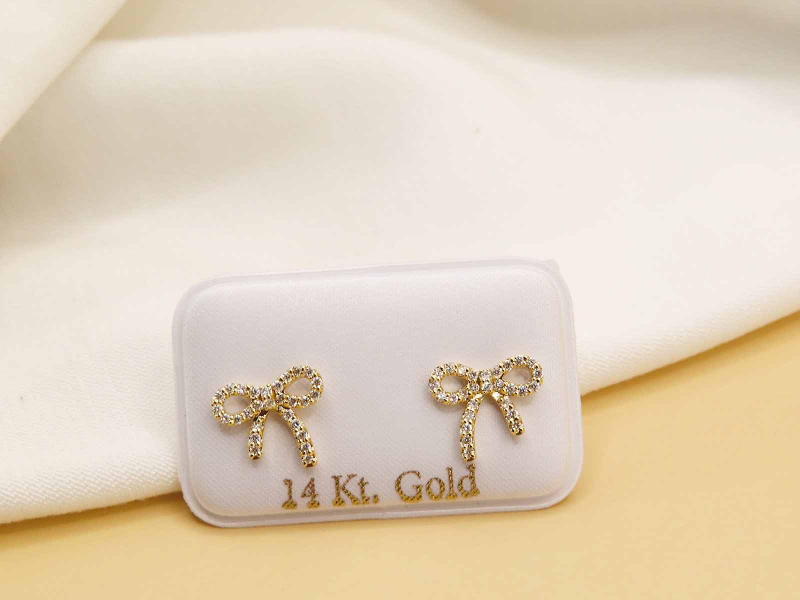 Aretes moño