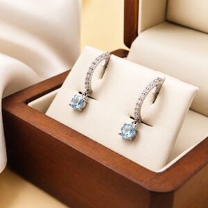 Arete aguamarina con diamante