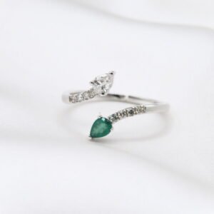 Anillo twin stone con esmeralda & diamante