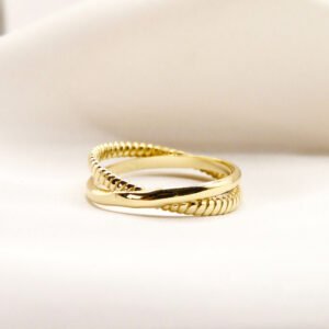 Anillo cruzado