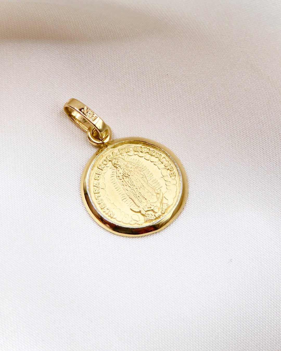 Medalla Virgen lisa